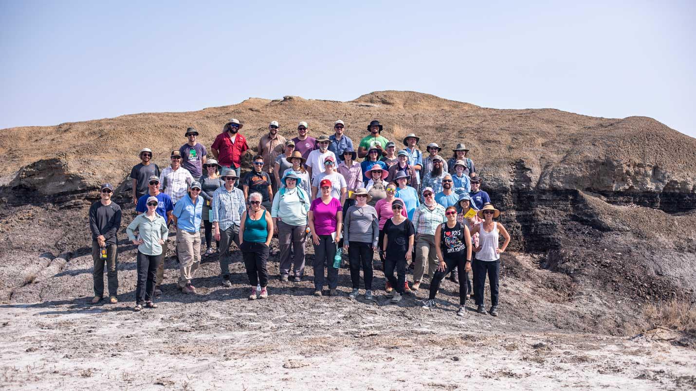 group photo of DIG Field School particpants