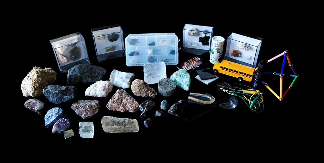 contents of rocks and minerals Burke Box